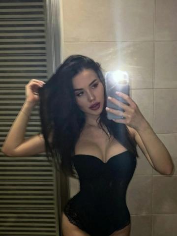 Моника фото 2